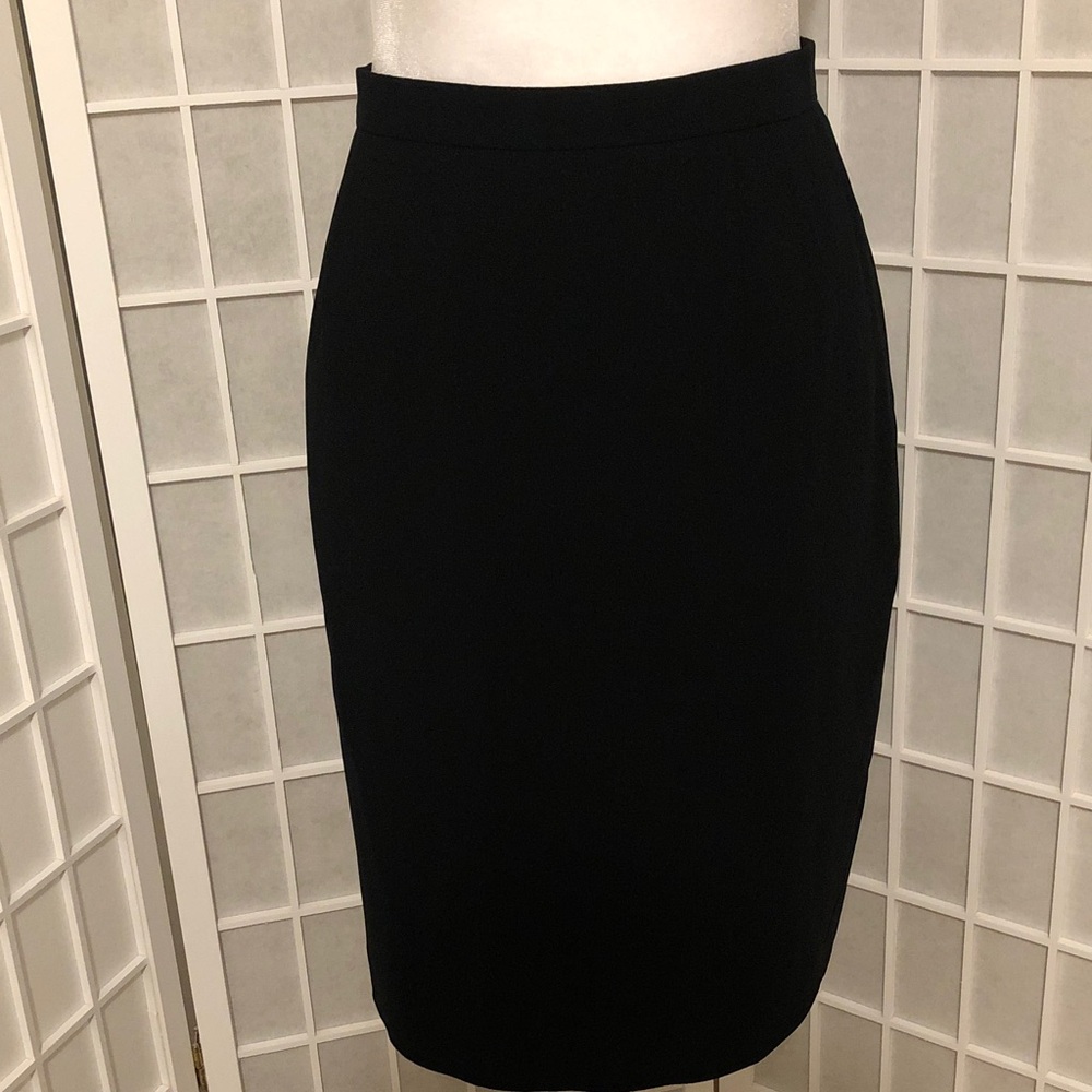 Classic Black Pencil Skirt - Versatile Women's Workwear